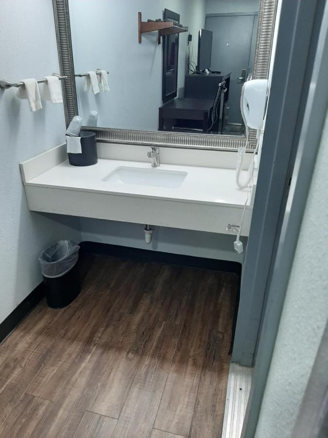 Hillside Motel Glen Mills Экстерьер фото